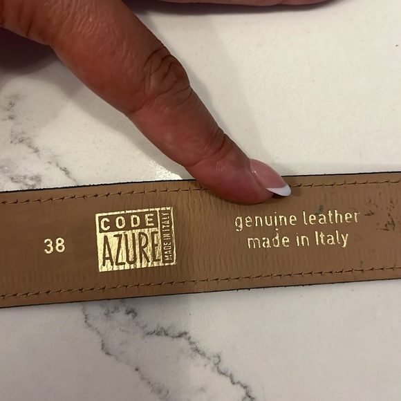 Beautiful genuine leather Code Azure Lion belt - Picture 6 of 10